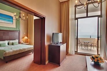 фото Люкс 2-местный 2-комнатный номер, острова, СПА отель "Острова", Сочи