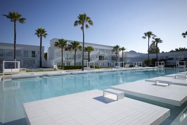 фото Отель"So White Boutique Suites", Кипр (Айя-Напа), Отель "Atlantica So White Luxury Resort" (Бывш. So White Boutique Suites), Айя-Напа