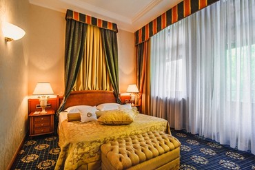 фото Отель Ореанда, Крым(Ялта), Апартаменты Голицын 3-комнатный 4-местный, Отель "Ореанда", Ялта