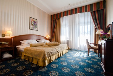 фото Отель Ореанда, Крым(Ялта), Апартаменты Асса 3-комнатные 4-местные, Отель "Ореанда", Ялта