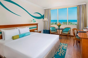 фото Отель "Coral Beach Resort Sharjah 4*", Отель "Coral Beach Resort Sharjah" 4*, ОАЭ