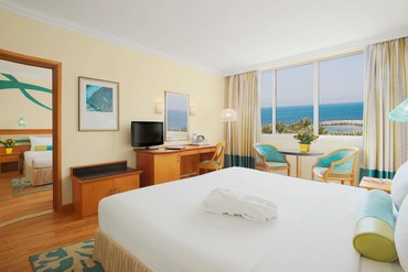 фото Отель "Coral Beach Resort Sharjah 4*", Отель "Coral Beach Resort Sharjah" 4*, ОАЭ