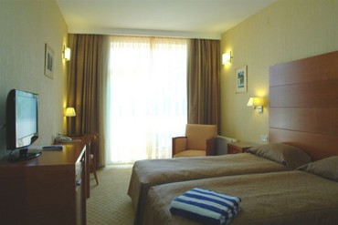 фото Отель Алые паруса (Феодосия),Suite VALENCIA 2-местный,3-комнатный, Отель "Алые паруса (Феодосия)", Феодосия