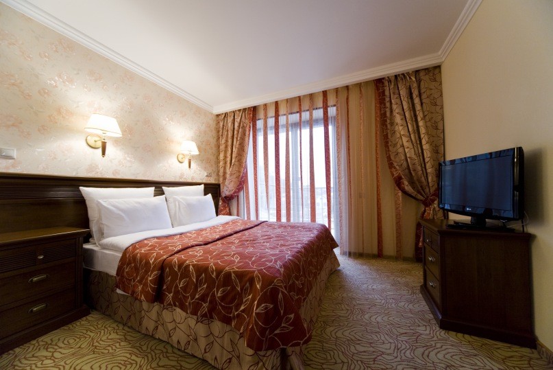 фото Люкс 2-местный 2-комнатный повышенной комфортности, Отель "Alex Beach Hotel", Абхазия