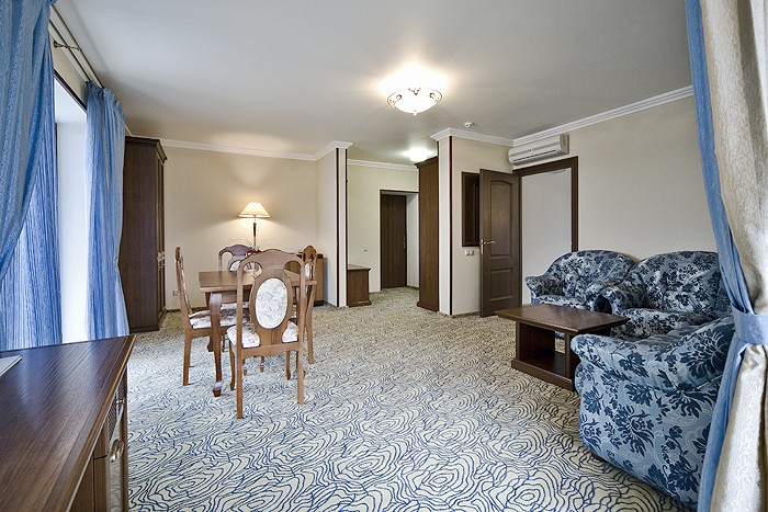 фото Deluxe Suite Люкс 2-местный 2-комнатный (Президентский), Отель "Alex Beach Hotel", Абхазия