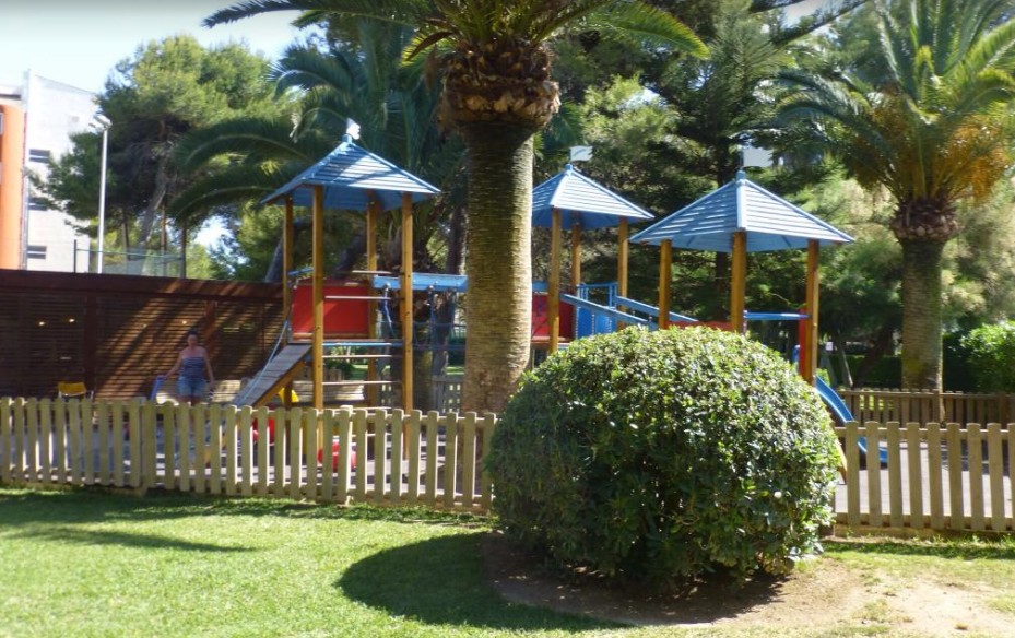 фото Детская площадка, Отель "Family Life Alcudia Pins 3*", Майорка