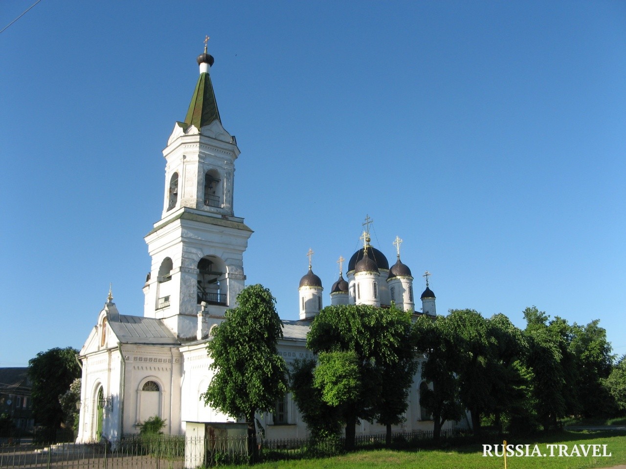 Тверская Церковь белая Троица