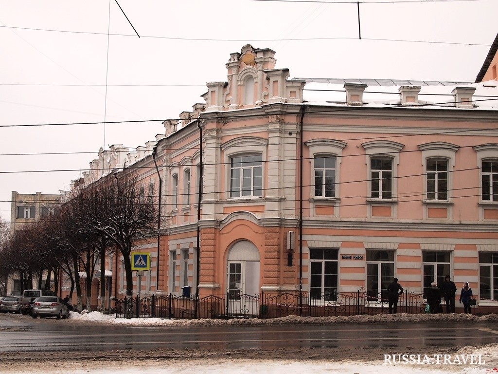 Бывший дом купца Ланина в городе 