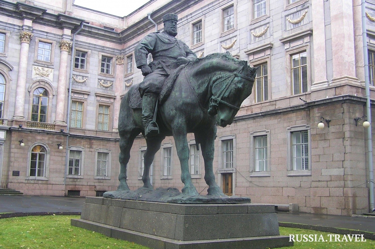 П.Трубецкой. Памятник Александру III. 1909.