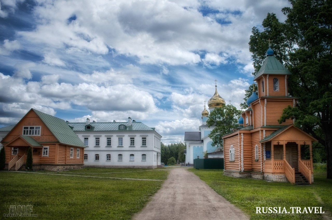 Свято-Благовещенская Никандрова пустынь в городе 