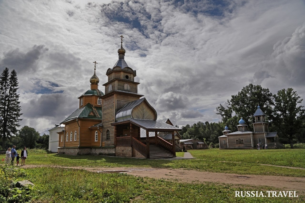 Свято-Благовещенская Никандрова пустынь в городе 