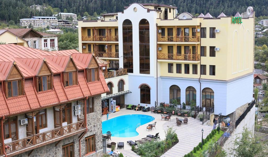 Crowne Plaza Borjomi