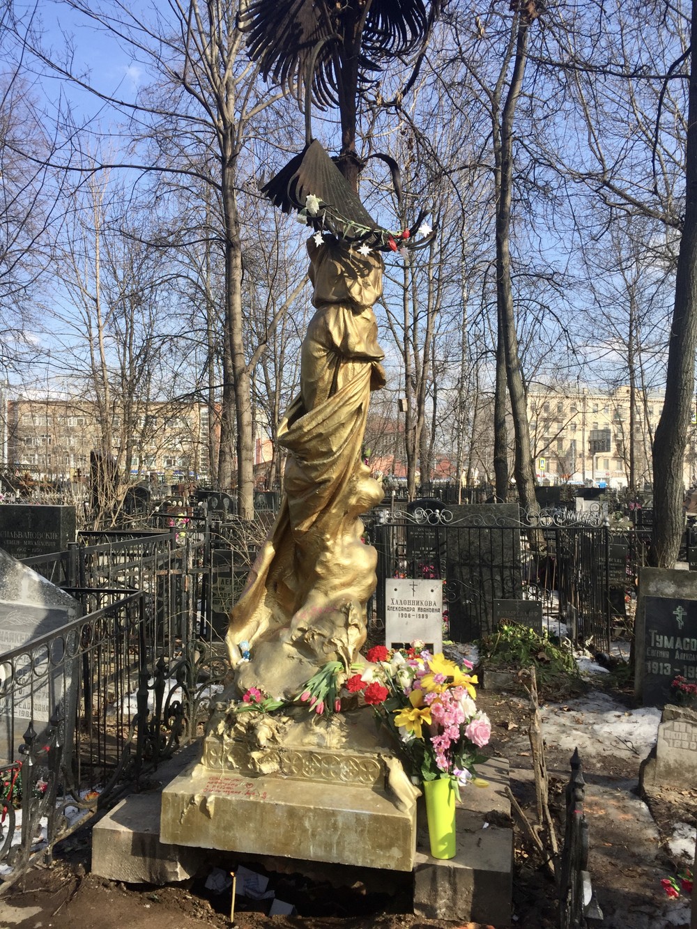 памятник соньки золотой ручки в москве