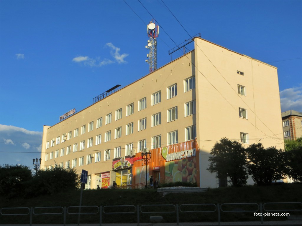 Гостиница соликамск. Отель Соликамск в Соликамске. Гостиница в Соликамске Пермский край. Гостиница Соликамск 20 лет Победы 119.